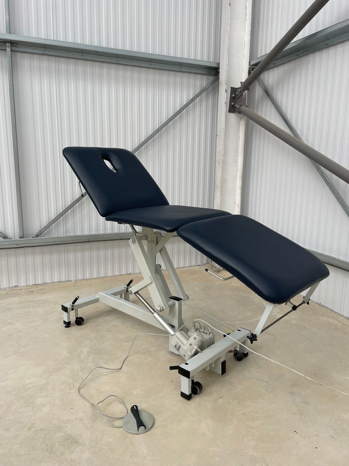 Reconditioned Three Section Electric Medical / Physio / Treatment Couch with facehole