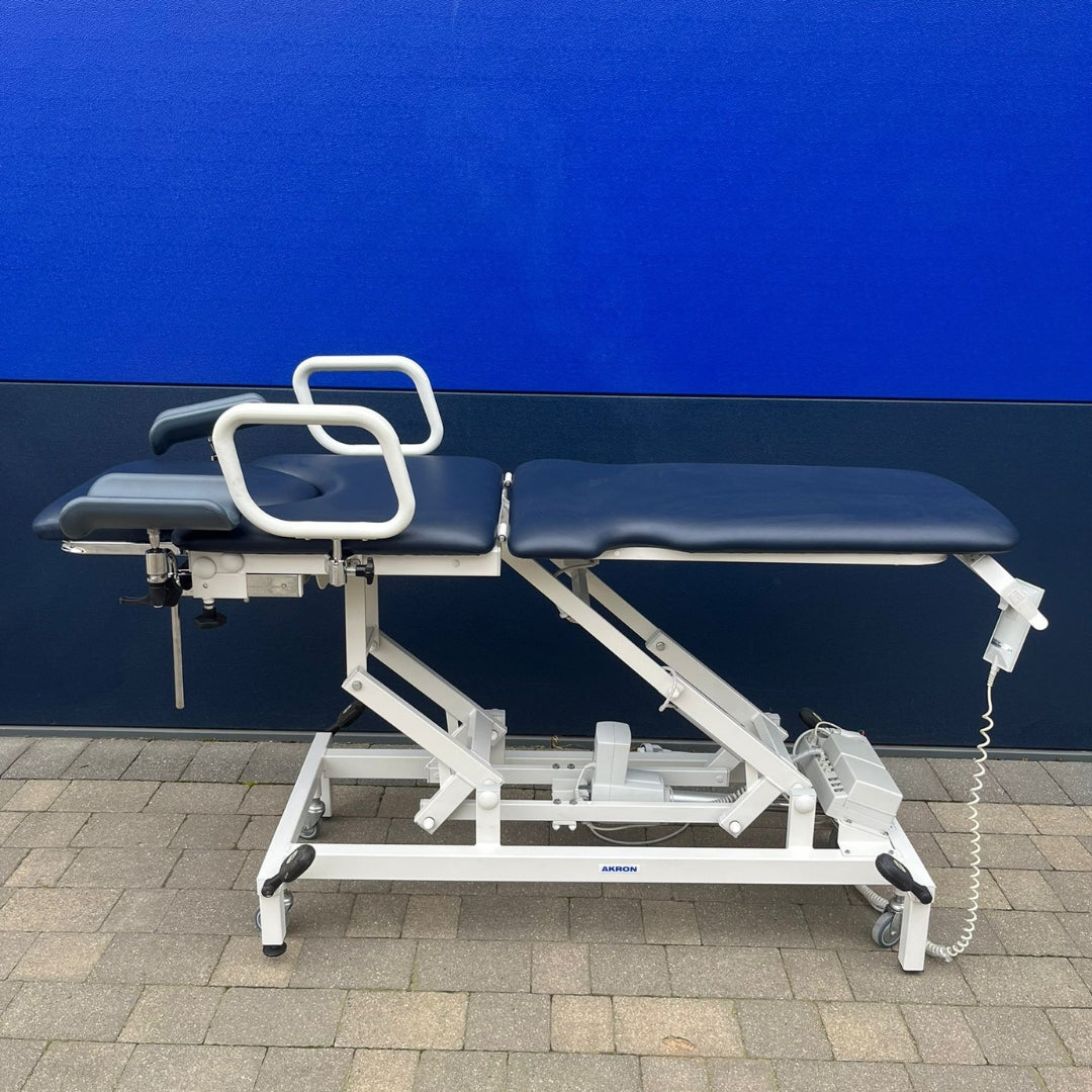 Refurbished Gynaecology Treatment Couch - Electric