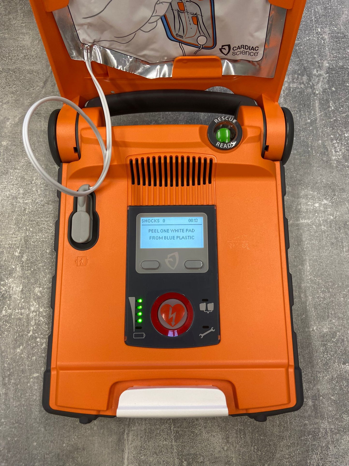 Pre-Owned, Powerheart Cardiac Science G5 AED Semi-Automatic Defibrillator (With new battery & PADS)