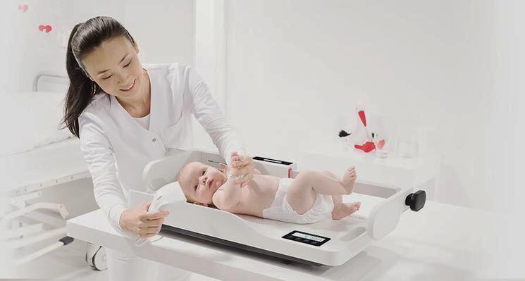 seca 336i - Digital class III flat weighing tray baby scale with inbuilt carry handle, bi-directional WiFi connectivity & USB port for bar code scanner