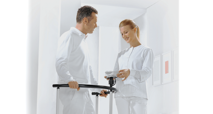 seca 645 - Class III high capacity handrail scale with large platform, BMI & wireless connectivity