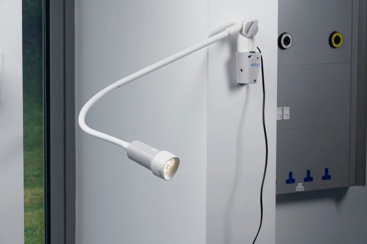 Brandon Medical - Coolview CLED30 Horizontal LED Examination Light, with LED technology - wall mounted