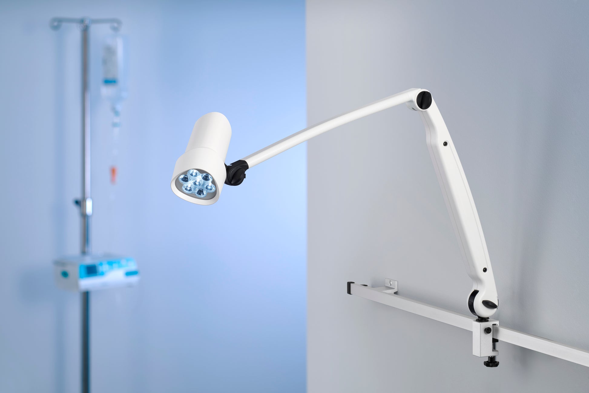 Brandon Medical - Coolview CLED53 LED Examination Light FX Arm with LED technology - wall mount