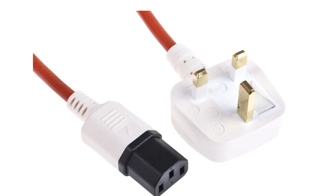 Power cable plug and connection