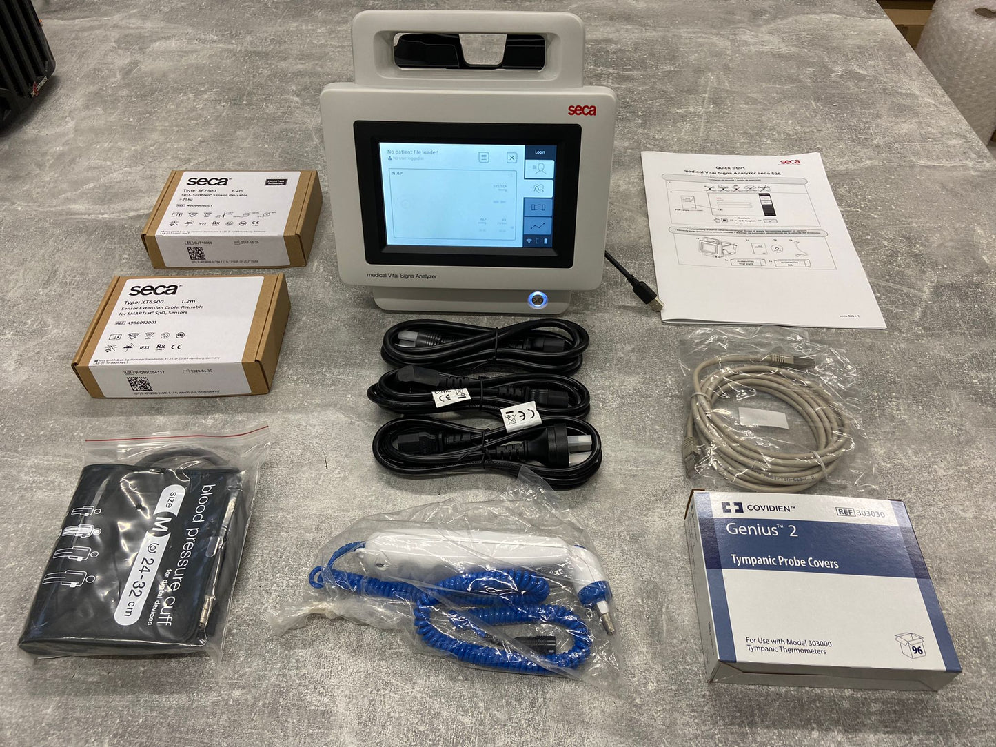 BOXED AS NEW - Seca 535 Vital Signs Monitor - with seca spO2 and G3 Tympanic Temp with NEW Seca 475 Rolling Stand
