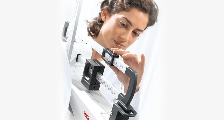 seca 700 - Mechanical column scale with sliding beams (160 kg / 440 lbs)