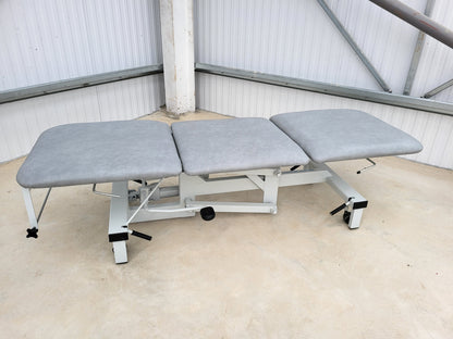 Reconditioned 3 Section Hydraulic Medical / Physio / Treatment Couch