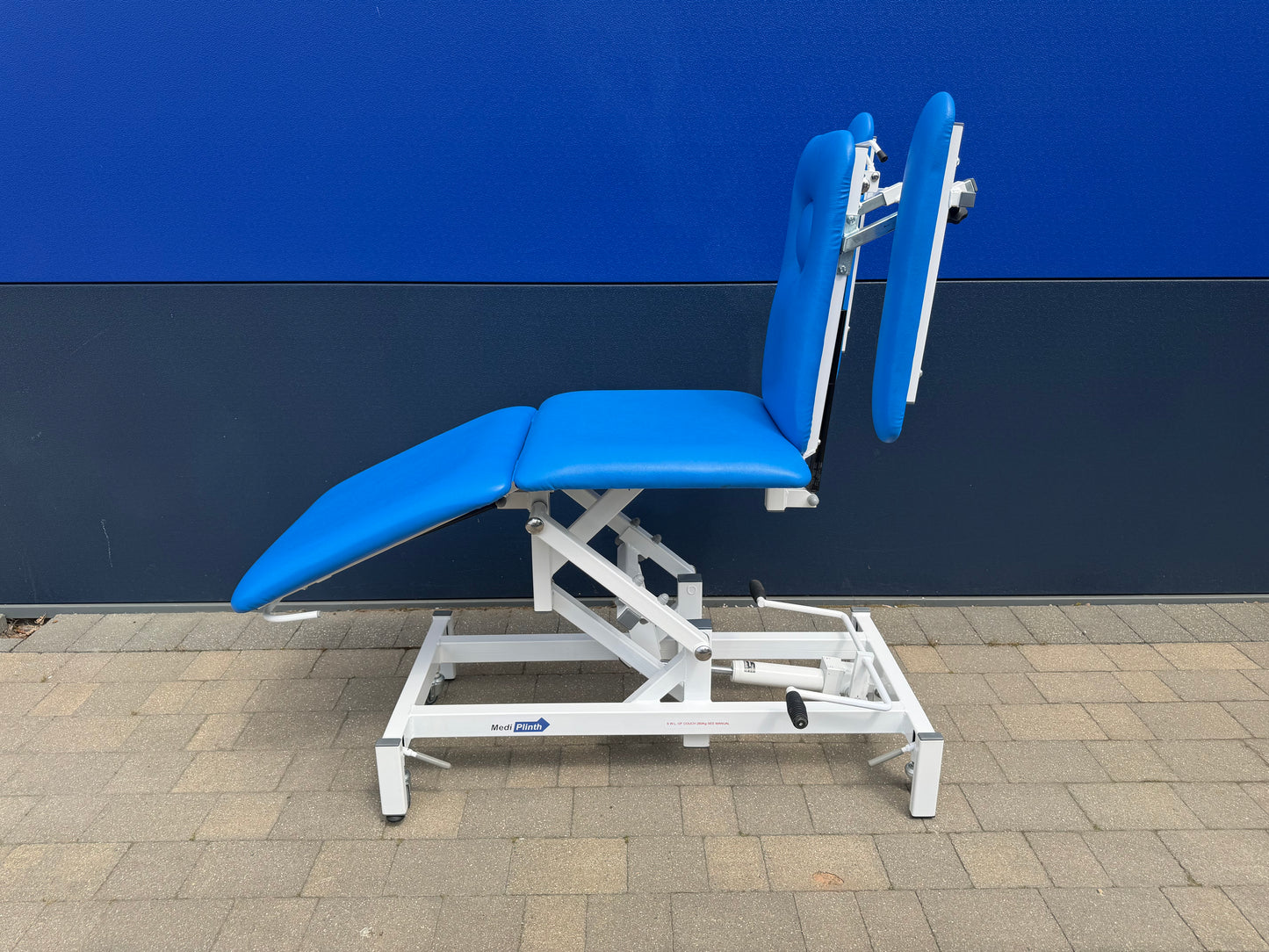 Reconditioned Five Section Hydraulic Physio / Treatment Couch with Drop Arms & facehole