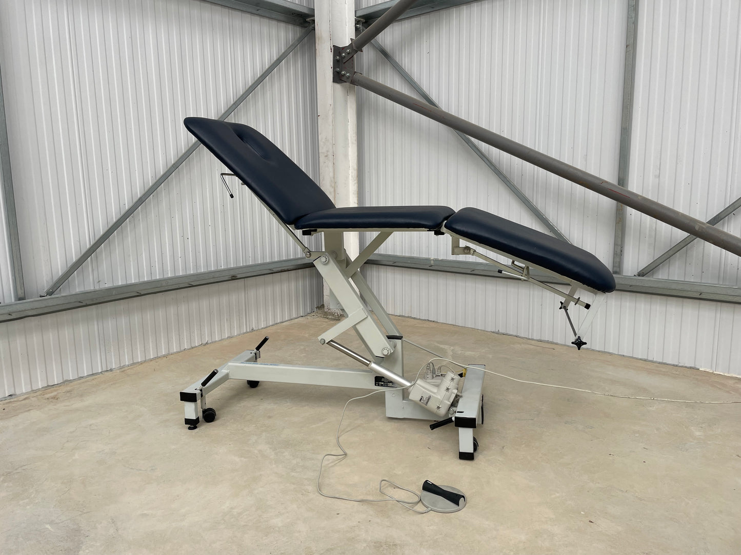 Reconditioned Three Section Electric Medical / Physio / Treatment Couch with facehole