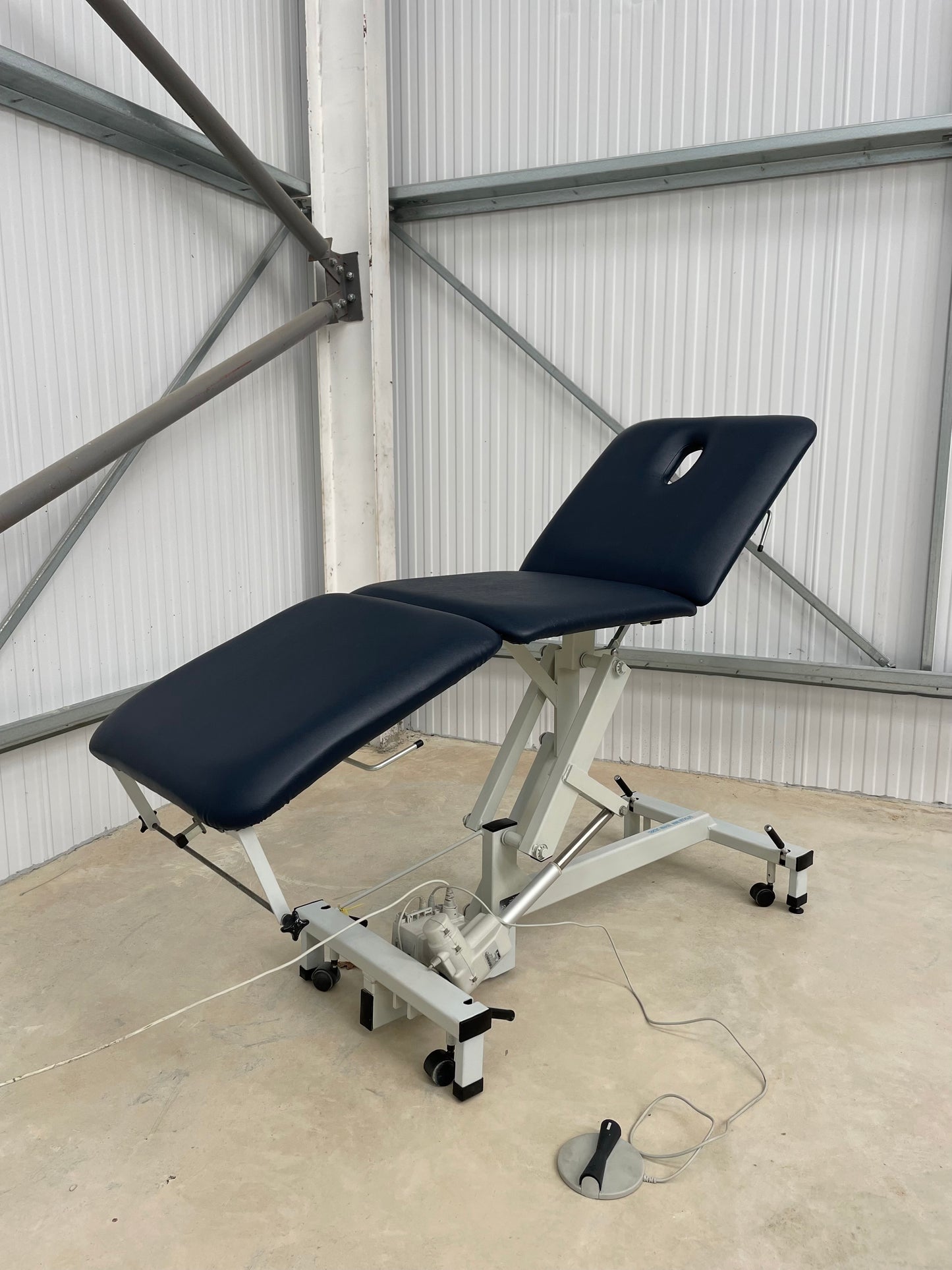 Reconditioned Three Section Electric Medical / Physio / Treatment Couch with facehole