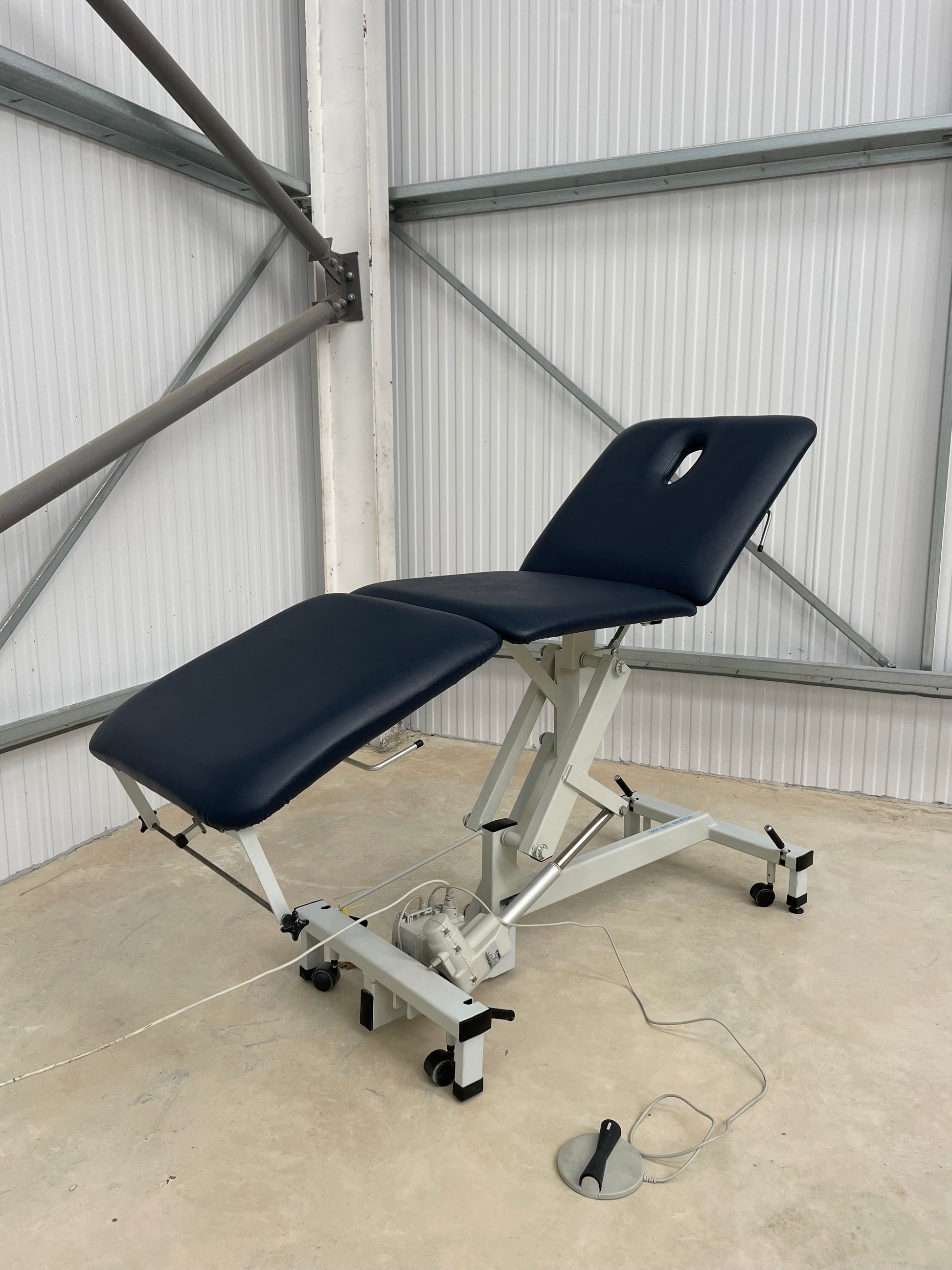 3 Section electric treatment couch