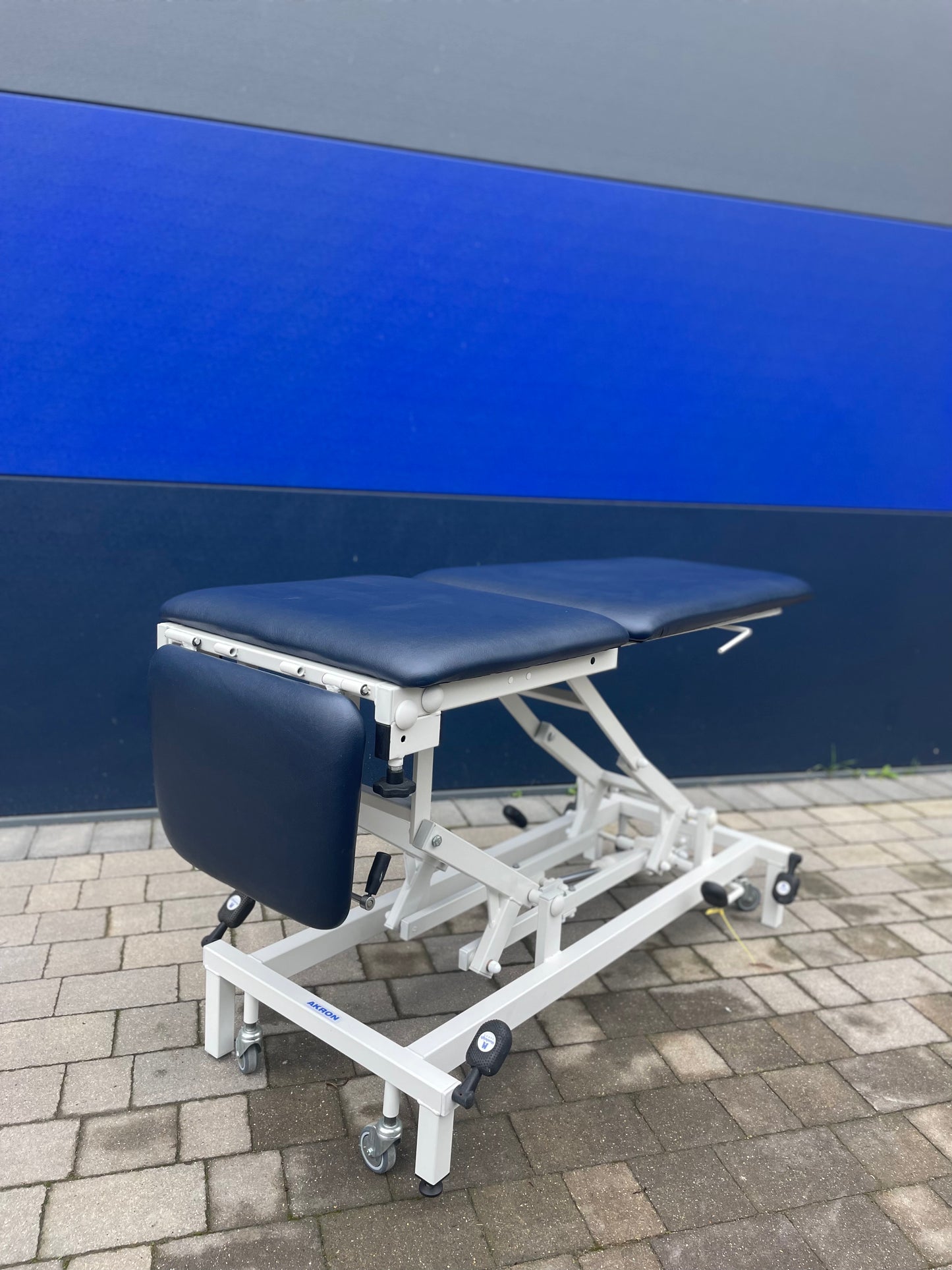 Reconditioned Three Section Drop End Couch