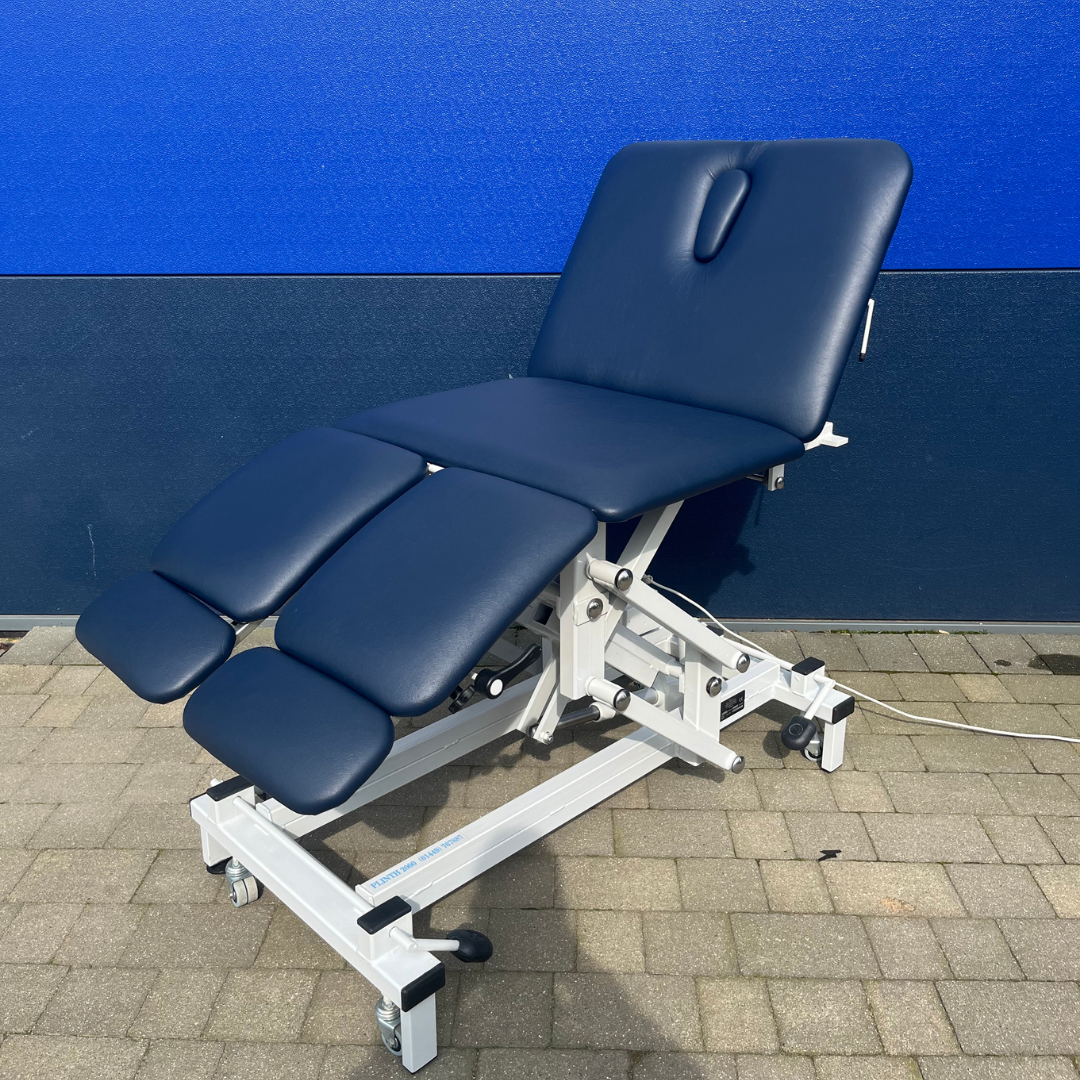 Refurbished Plinth 3-Section Bariatric Treatment Couch - Split Leg - 80cm Wide - 320kg SWL