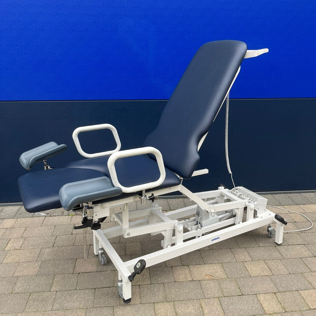 Refurbished Gynaecology Treatment Couch - Electric