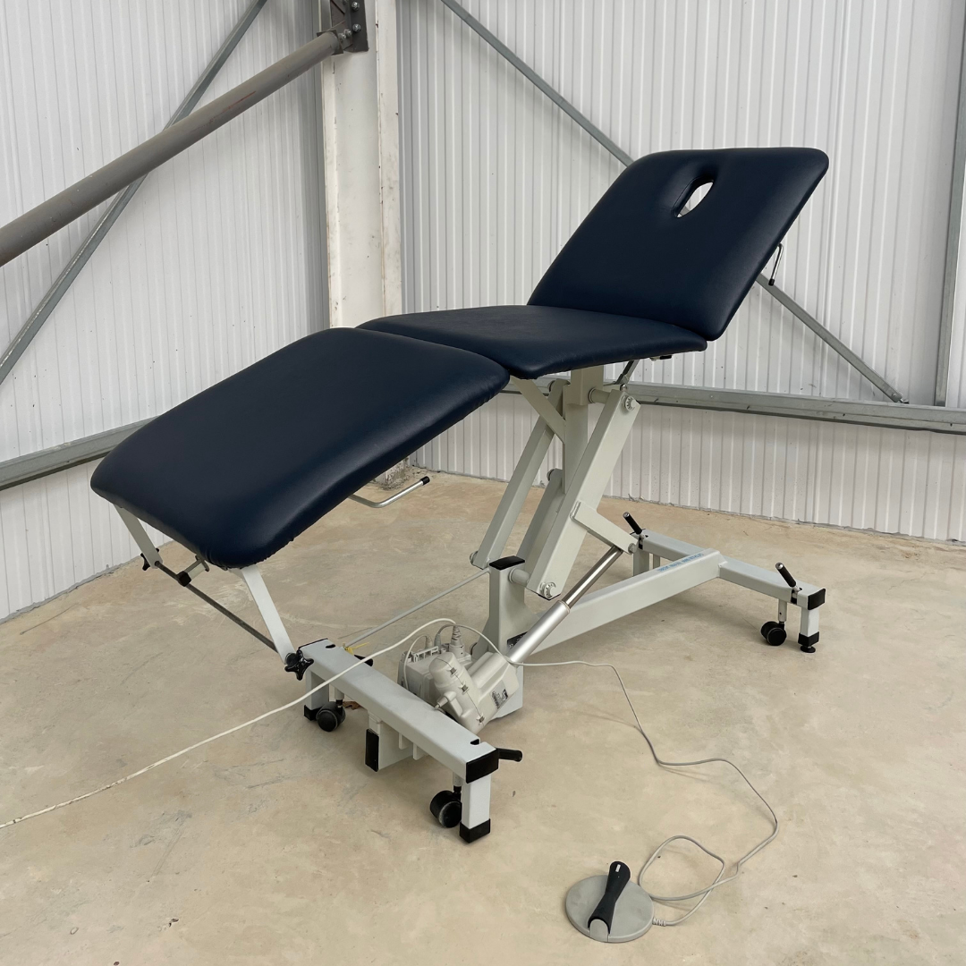 Refurbished 3-Section Electric Treatment Couch – Face Hole