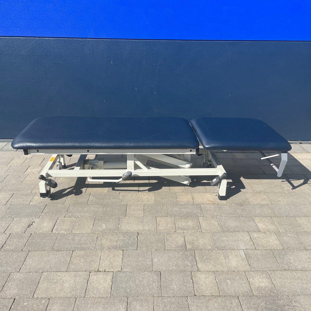 Refurbished 2-Section Hydraulic Treatment Couch