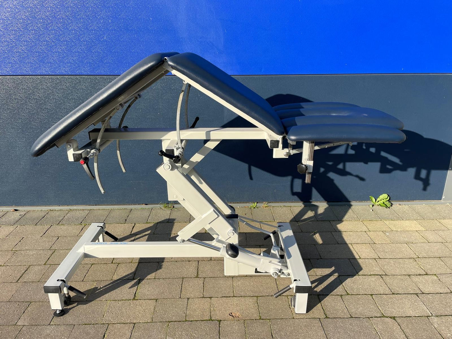 Reconditioned Plinth Medical 3 Section Hydraulic Drop Arm Couch
