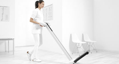 seca 777 NEW - Digital high capacity column scale with eye level display, built-in telescopic height measure, tilt proof platform, BMI