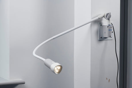 Brandon Medical - Coolview CLED30 Horizontal LED Examination Light, with LED technology - wall mounted close up