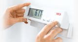 Seca 869 - non-medical electronic flat scale with cable remote display