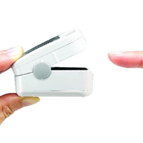 Microlife OXY300 Finger Pulse Oximeter - demonstration 