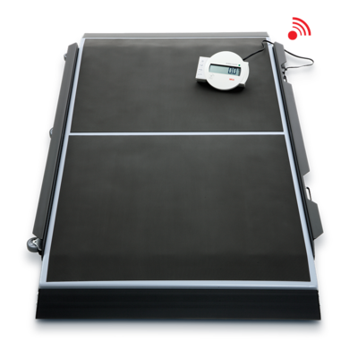 seca 657r - Class III high capacity digital platform scale for trolleys / stretchers with BMI. RS232 interface - ideal for Renal Units