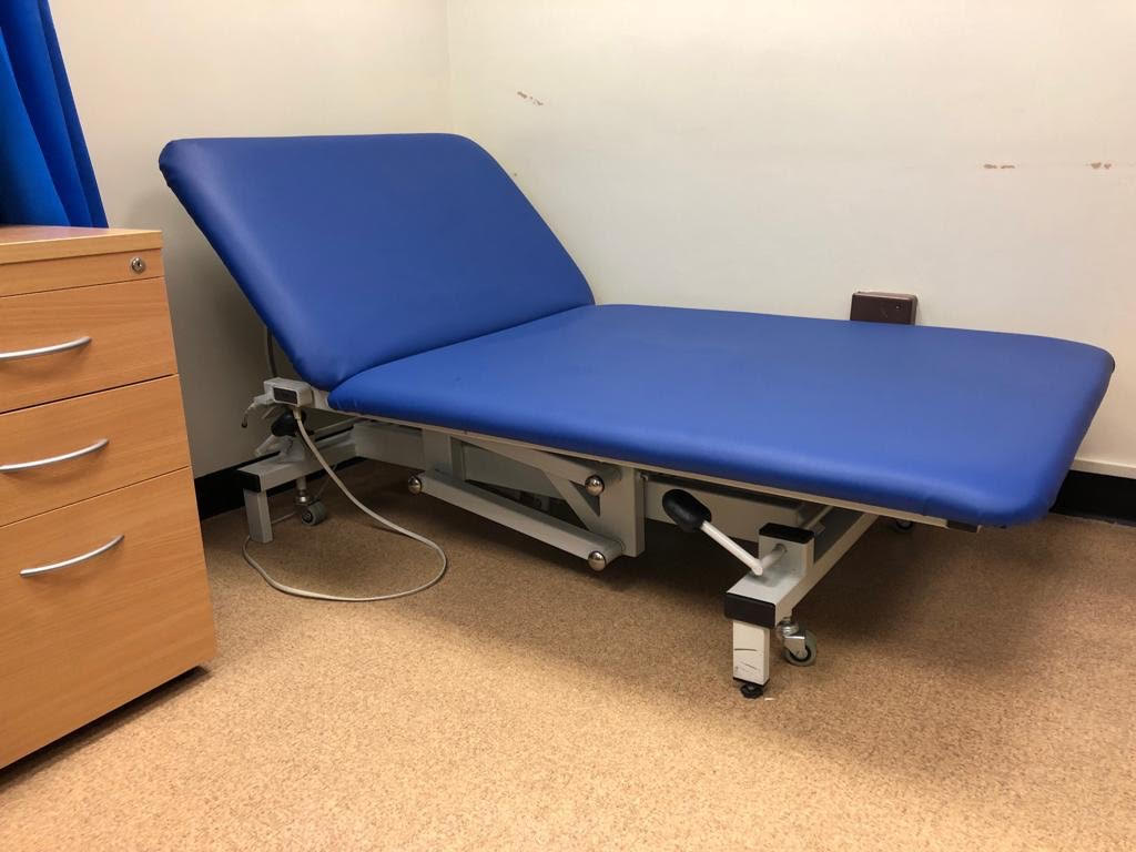 Reconditioned Bariatric Medical / Physio / Treatment extra wide Electric Couch